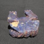 🐸 Inca Ritual Frog in Sodalite with Quartz Veins – Hand-Carved Pre-Columbian Style - Imagen 5