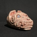 🐆 Pre-Columbian Feline Head – Chavín Style in Quartz-Granite with Stone Inlays - Imagen 5