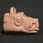 🗿 Title:Ancient Chavín Jaguar Head Sculpture – Quartz-Granite with Sodalite Inlays – Ritual Artifact from Pre-Columbian Peru - Imagen 4
