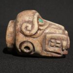 🗿 Title:Pre-Columbian Chavín Jaguar Head Sculpture – Quartz-Granite with Emerald Eye Inlay – Ancient Ritual Artifact from Peru - Imagen 4