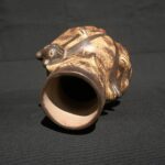 🏷️Chancay Ceramic Bottle 1400g – Hunter with Prey Figurine, Ancient Style Pottery - Imagen 6