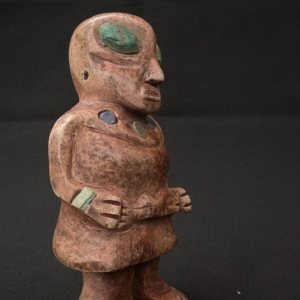 🏷️Alien Figure Paracas Style 1000g – Granite Sculpture with Sodalite & Turquoise Inlay - Imagen 6