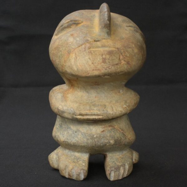 Inca stone figure with quartz and granite veins, pre-Columbian art - Imagen 1