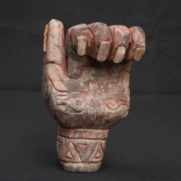 Moche ritual hand sculpture with pre-Columbian mother-of-pearl inlays - Imagen 1