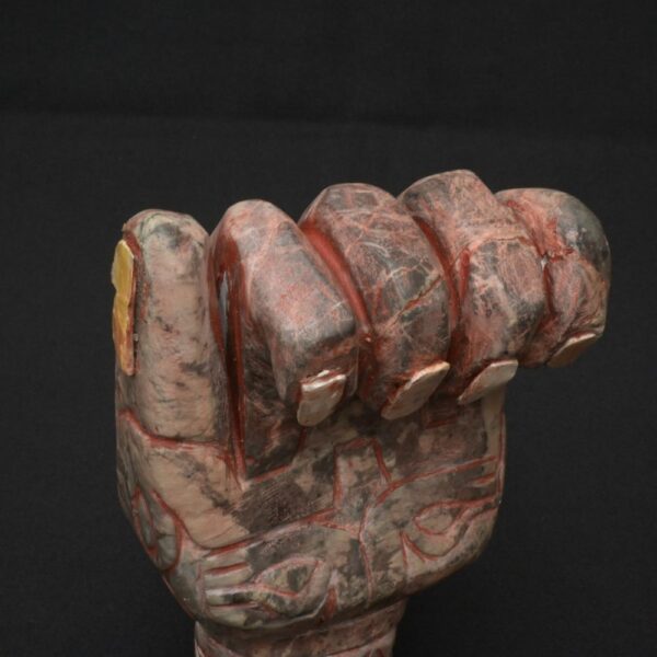 Moche ritual hand sculpture with pre-Columbian mother-of-pearl inlays - Imagen 5