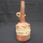 Moche ceramic double-bottle bottle with monkey and human figures - Imagen 2