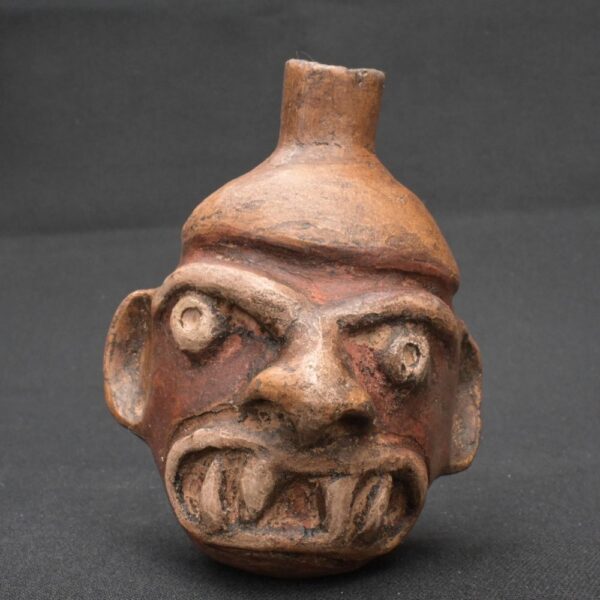 🟩Moche Feline Priest Head Bottle – Pre-Columbian Ceramic Ritual Vessel - Imagen 1