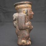 🟩Tiahuanaco Ritual Vessel – Chubby Man with Giant Toad on Back - Imagen 4