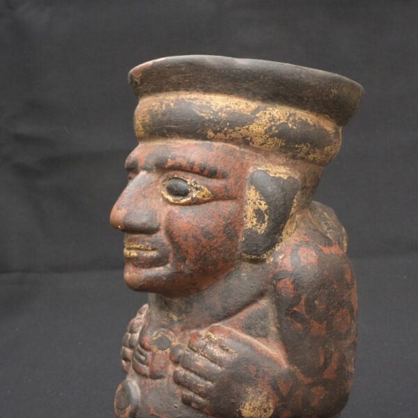 🟩Tiahuanaco Ritual Vessel – Chubby Man with Giant Toad on Back - Imagen 8