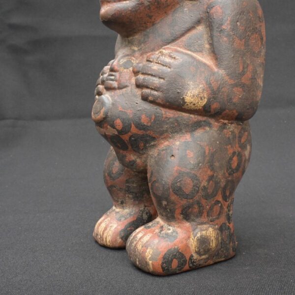 🟩Tiahuanaco Ritual Vessel – Chubby Man with Giant Toad on Back - Imagen 9