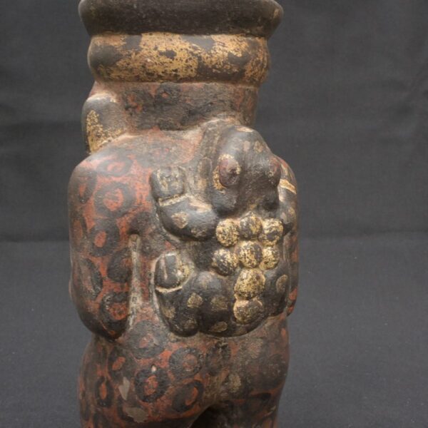 🟩Tiahuanaco Ritual Vessel – Chubby Man with Giant Toad on Back - Imagen 10