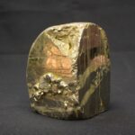 Handcrafted Pyrite Alien Head – Cosmic Reflection and Decor Piece - Imagen 4