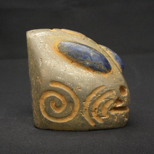 Handcrafted Pyrite Alien Head – Cosmic Reflection and Decor Piece - Imagen 6