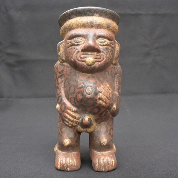 Tiahuanaco Ritual Bottle – Chubby Man with Toad on Back - Imagen 1