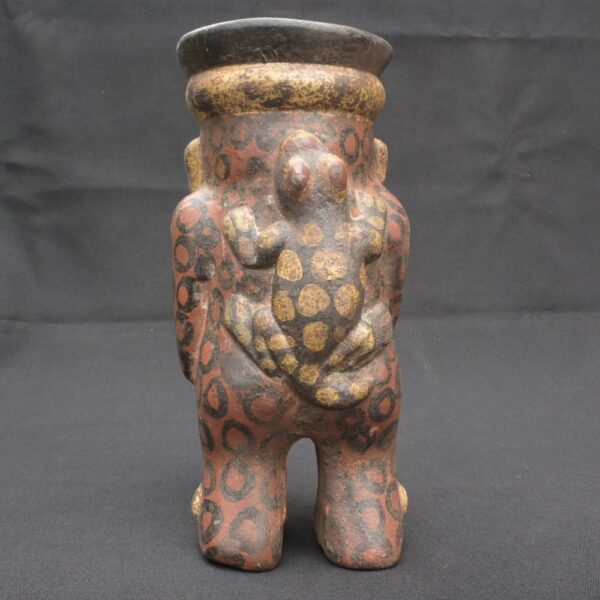 Tiahuanaco Ritual Bottle – Chubby Man with Toad on Back - Imagen 3