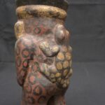 Tiahuanaco Ritual Bottle – Chubby Man with Toad on Back - Imagen 10