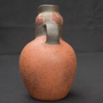 Paracas Ritual Bottle – Man Figure with Mythical Creatures Design - Imagen 3