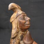 Moche Warrior Figurine – Pre-Columbian Ceramic Ritual Pose - Imagen 6