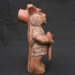🛡️ Moche Warrior Figurine – Pre-Columbian Ritual Ceramic Art - Imagen 4