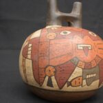 🌞 Nazca Ritual Bottle – Ceramic with Mythical Human Figure Art - Imagen 7