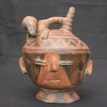 🪶 Recuay Ritual Bottle – Ceramic with Animal Motifs and Tribal Design