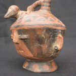 🪶 Recuay Ritual Bottle – Ceramic with Animal Motifs and Tribal Design - Imagen 8