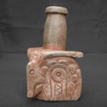 Chavín Stone Ritual Bottle with Owl Motif and Ceremonial Engraving - Imagen 2