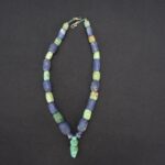 Moche-Chavín Necklace with Green and Blue Stone Beads - Imagen 3