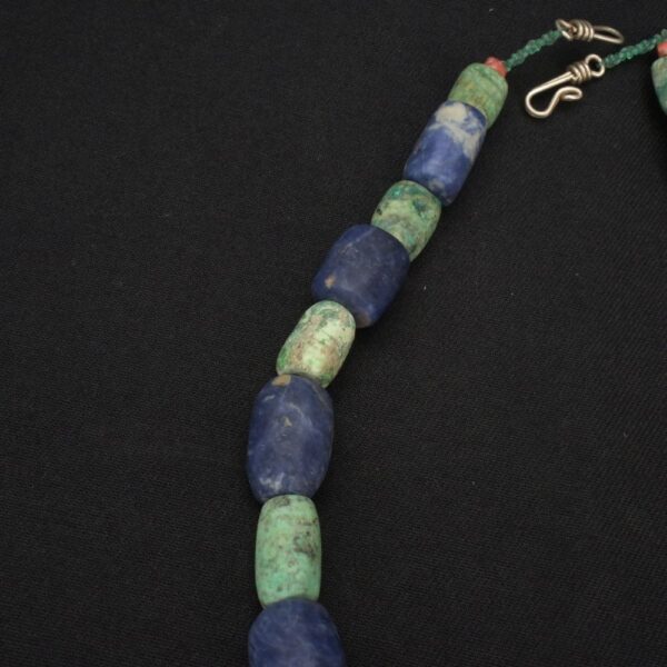 Moche-Chavín Necklace with Green and Blue Stone Beads - Imagen 6