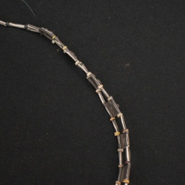 Collar Moche en plata con dije ritual en forma de concha - Imagen 6