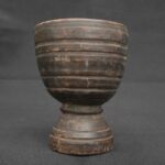 Inca ritual vessel made of wood with a dark patina and ceremonial shape - Imagen 3