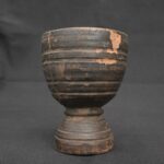 Inca ritual vessel made of wood with a dark patina and ceremonial shape - Imagen 5