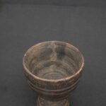 Inca ritual vessel made of wood with a dark patina and ceremonial shape - Imagen 8