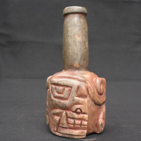 Chavín Granite Ritual Bottle – Twin Feline Faces, Quartz Veins, Hand-Carved - Imagen 4