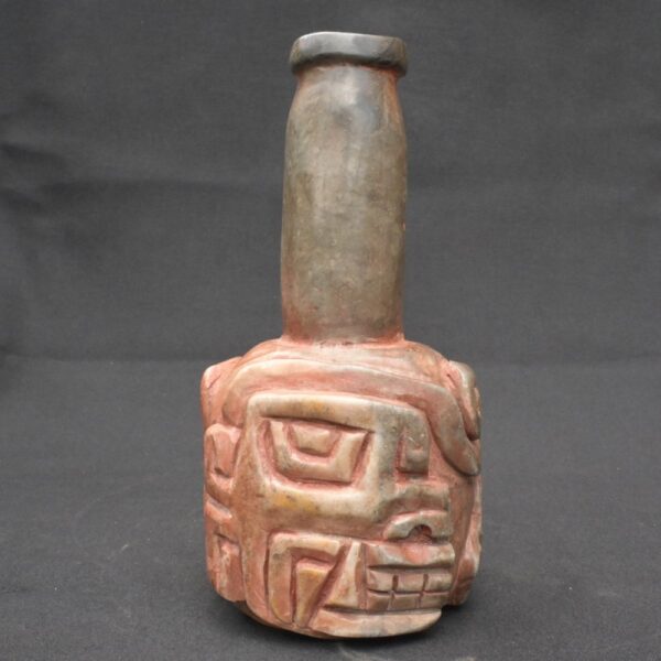 Chavín Granite Ritual Bottle – Twin Feline Faces, Quartz Veins, Hand-Carved - Imagen 7
