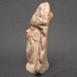 Ancient Moche Whistle – Priest Figure, Handcrafted Pre-Columbian Artifact - Imagen 3