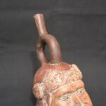 Moche Portrait Huaco – Pre-Columbian Ceremonial Vessel with Realistic Detail - Imagen 5