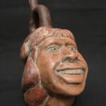 Moche Portrait Huaco – Pre-Columbian Ceremonial Vessel with Realistic Detail - Imagen 6
