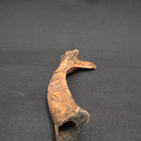 Ancient Bone Quena Flute with Human Carving – Decorative Artifact - Imagen 5