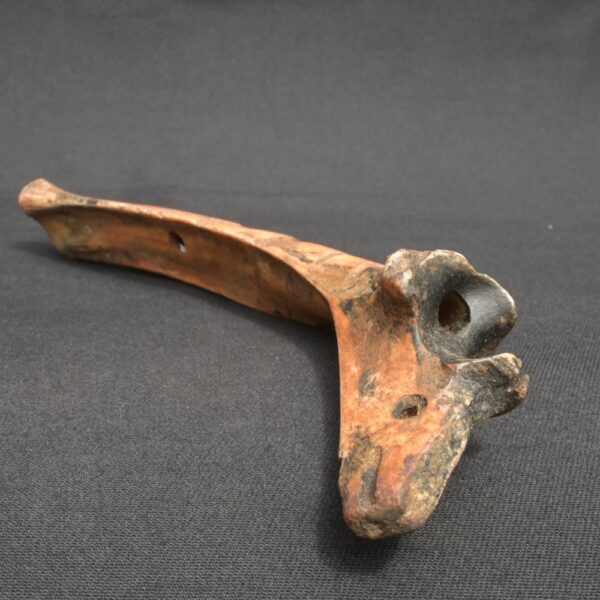 Ancient Bone Quena Flute with Human Carving – Decorative Artifact - Imagen 7