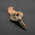 Vintage Bone Quena with Carved Face – Tribal Decorative Flute - Imagen 6
