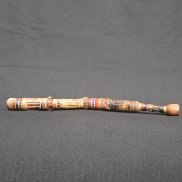 Handcrafted Curved Charango Horn with Gemstones and Andean Textiles - Imagen 4