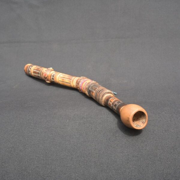 Handcrafted Curved Charango Horn with Gemstones and Andean Textiles - Imagen 5