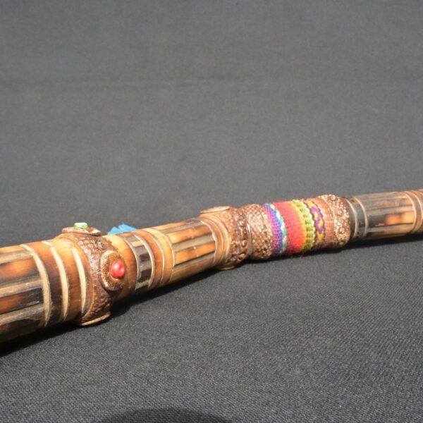 Handcrafted Curved Charango Horn with Gemstones and Andean Textiles - Imagen 14
