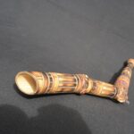 Handcrafted Curved Charango Horn with Gemstones and Andean Textiles - Imagen 16