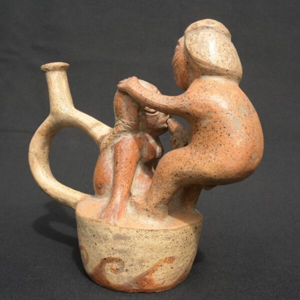 Moche Erotic Stirrup Vessel – Pre-Columbian Ritual Ceramic Sculpture - Imagen 6