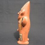 Figura de cerámica Paracas: escultura ritual femeninas con símbolos tradicionales - Imagen 2