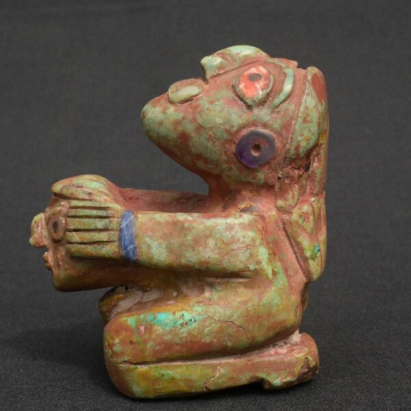 Moche Turquoise Ritual Figure with Stone Inlays – Pre-Columbian Art - Imagen 2