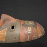 Paracas Ritual Mask in Ceramic – Geometric Motifs and Tribal Colors - Imagen 9