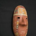 Ceramic Paracas Ritual Mask – Sacred Geometric and Feline Motifs - Imagen 2